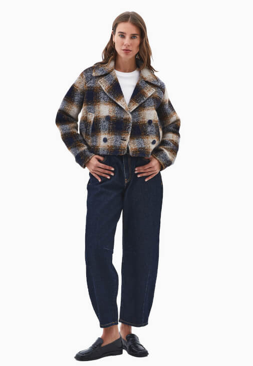 Yün Karışımlı Ceket ve Barrel-Fit Denim Kombini