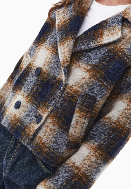 Yün Karışımlı Ceket ve Barrel-Fit Denim Kombini