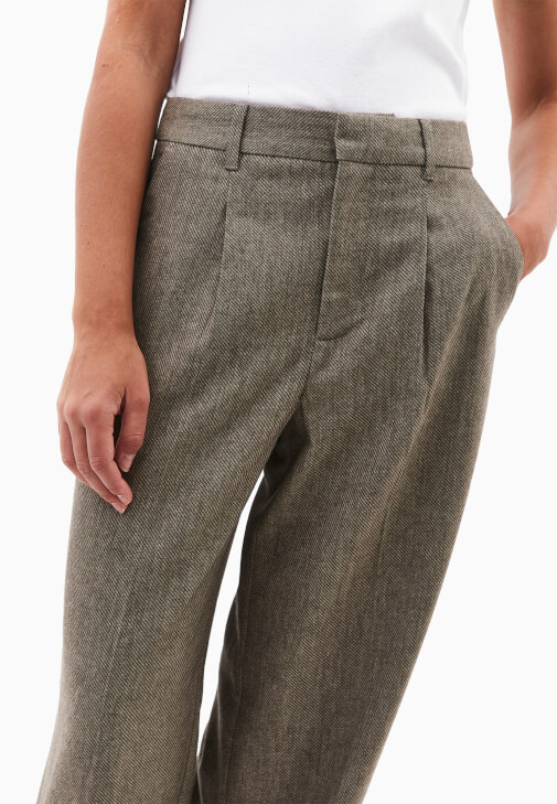 Yün Pantolon ve Yün Ceket Kombini