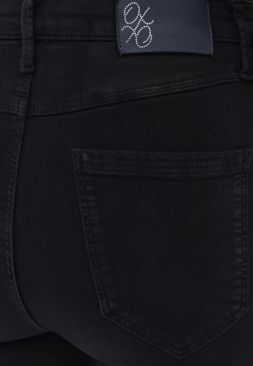 Tencel Pantolon ve Kemerli Trençkot Kombini