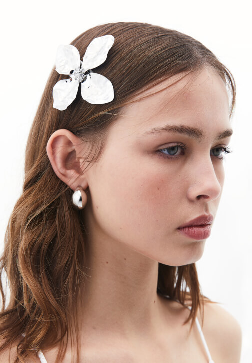  Çiçek Desenli Saç Tokası