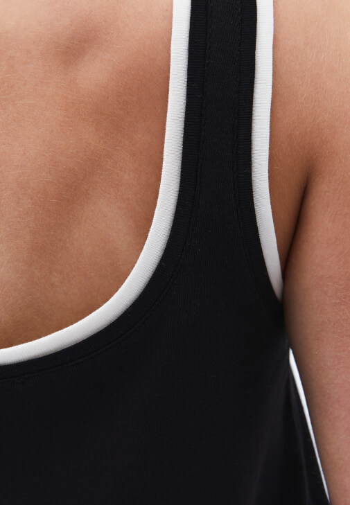 Kare Yaka Atlet ve Kargo Pantolon Kombini