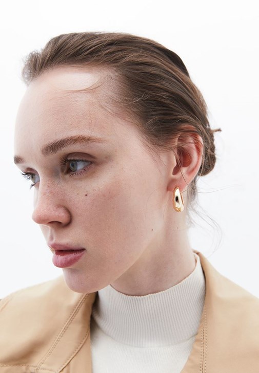 Altın Sallantılı Küpe