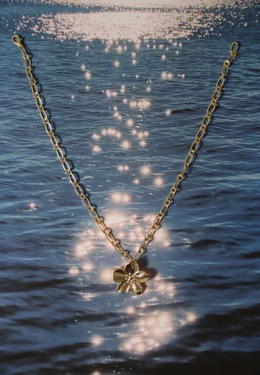 Altın Çiçek Detaylı Kolye