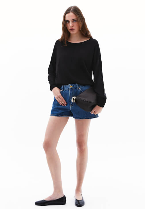 Bot Yaka Kazak ve Straight-Fit Pantolon Kombini