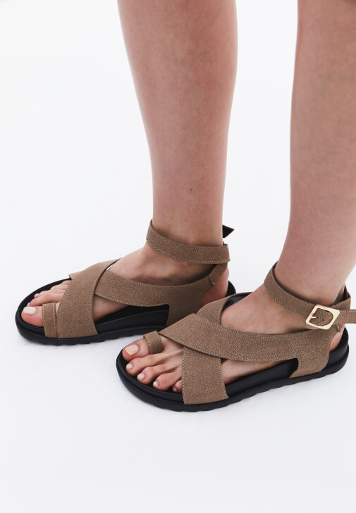 Bej Toka Detaylı Sandalet