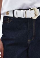 Bayan Beyaz Toka Detaylı Kemer