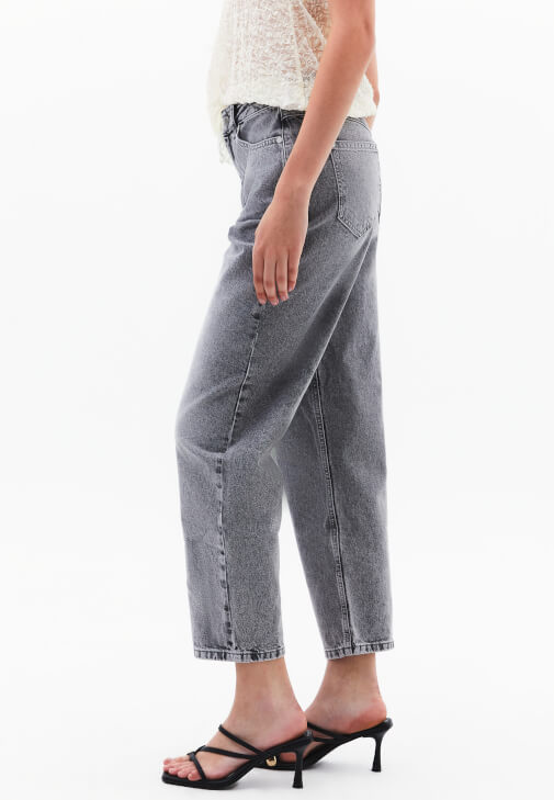 Mom-Fit Pantolon ve Ceket Kombini