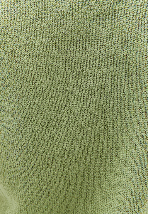 Triko Atlet ve Bol Paça Pantolon Kombini