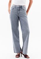 Orta Bel Straight-Fit Pantolon ve Atlet Kombini