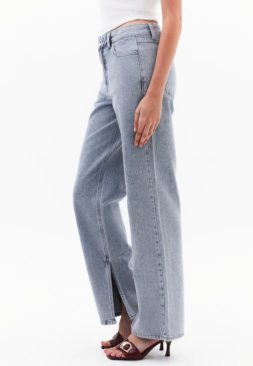 Orta Bel Straight-Fit Pantolon ve Atlet Kombini