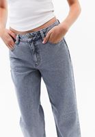 Orta Bel Straight-Fit Pantolon ve Atlet Kombini