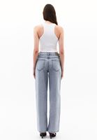 Orta Bel Straight-Fit Pantolon ve Atlet Kombini