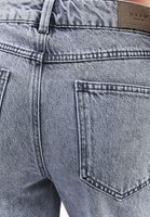 Orta Bel Straight-Fit Pantolon ve Atlet Kombini