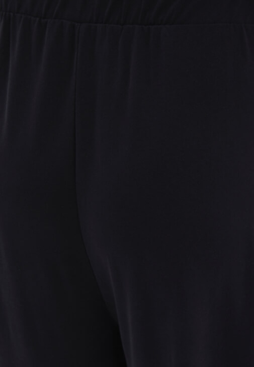 Culotte Pantolon ve Tişört Kombini