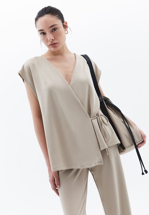 Bej Modal Kruvaze Yaka Bluz