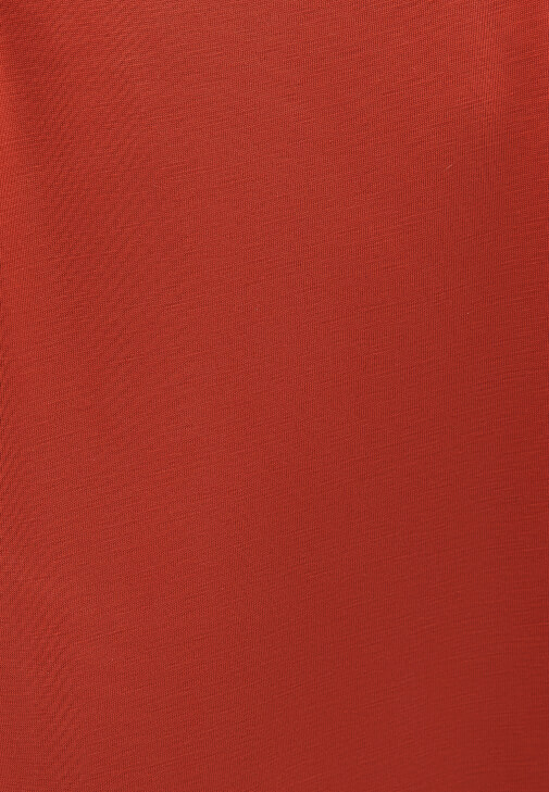 V Yaka Tişört ve Seamless Tayt Kombini