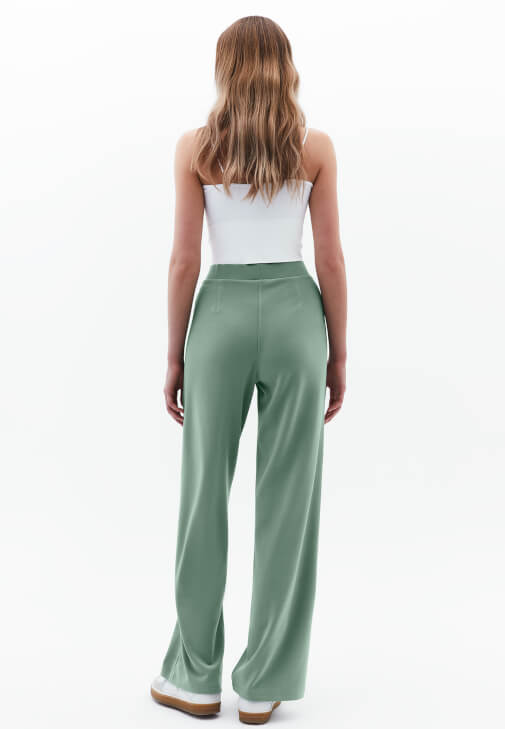 Straight-Fit Pantolon ve Crop Atlet Kombini