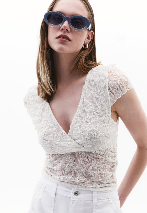 Kruvaze Dantelli Top ve Uzun Etek Kombini