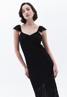 Volanlı Dantel Elbise ve Topuklu Terlik Kombini