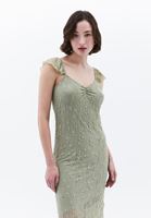 Volanlı Dantel Elbise ve Ayakkabı Kombini