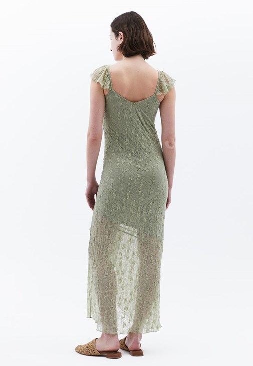 Volanlı Dantel Elbise ve Ayakkabı Kombini