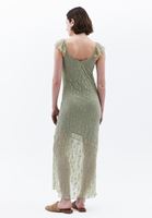 Volanlı Dantel Elbise ve Ayakkabı Kombini