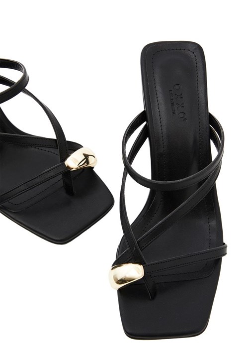 Siyah Aksesuar Detaylı Topuklu Terlik