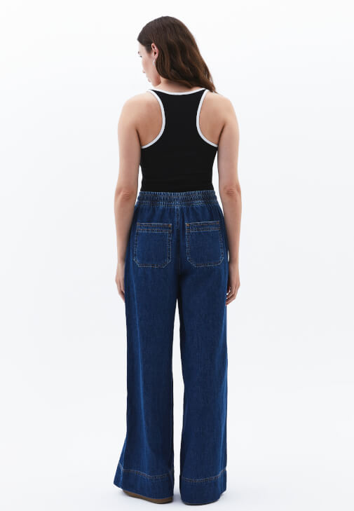 Yüksek Bel Wide-Leg Pantolon ve Askılı Atlet Kombini