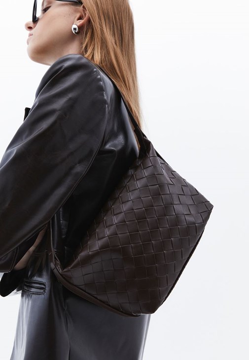  Kemer Detaylı Çanta