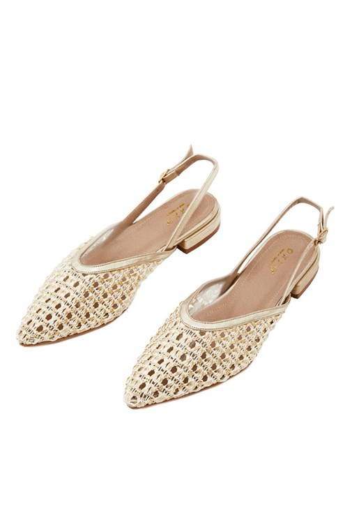 Toka Detaylı Ayakkabı