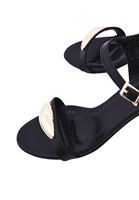 Bayan Siyah Tokalı Topuklu Ayakkabı