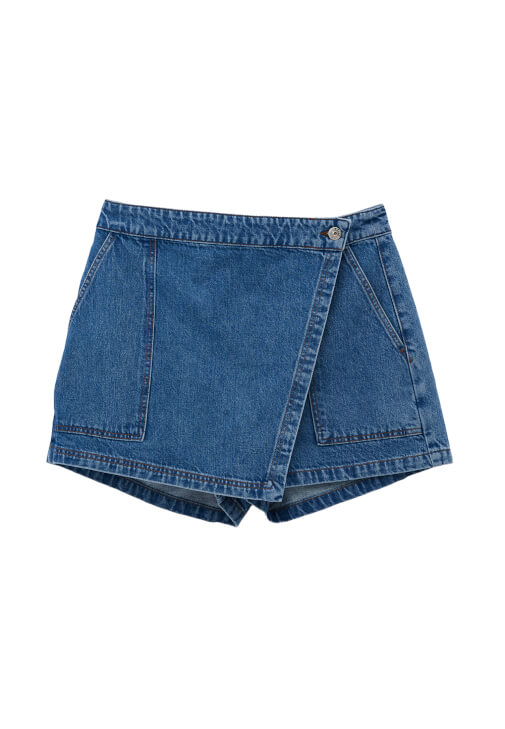 Denim Şort Etek ve Kare Yaka Atlet Kombini