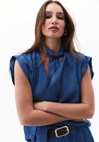 Yaka Detaylı Bluz ve Wide-Leg Denim Pantolon Kombini