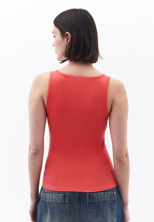 Aksesuarlı Kare Yaka Atlet ve Barrel-Fit Pantolon Kombini