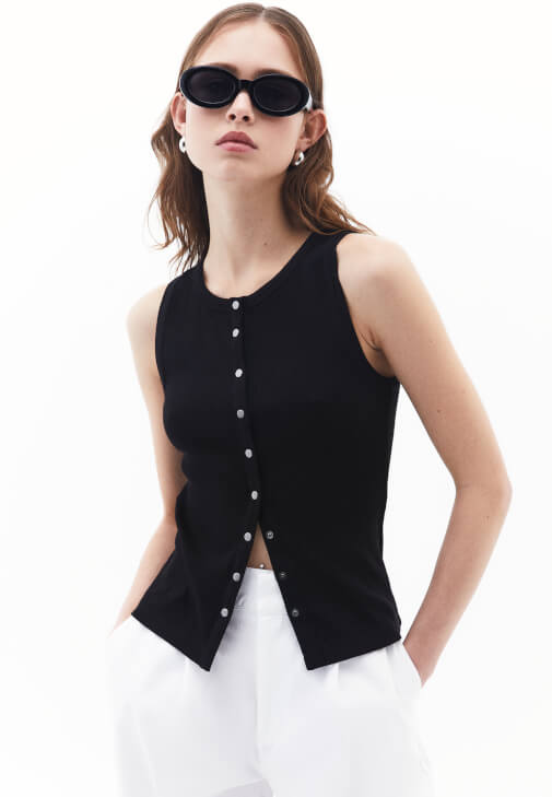 Siyah Çıtçıt Detaylı Atlet