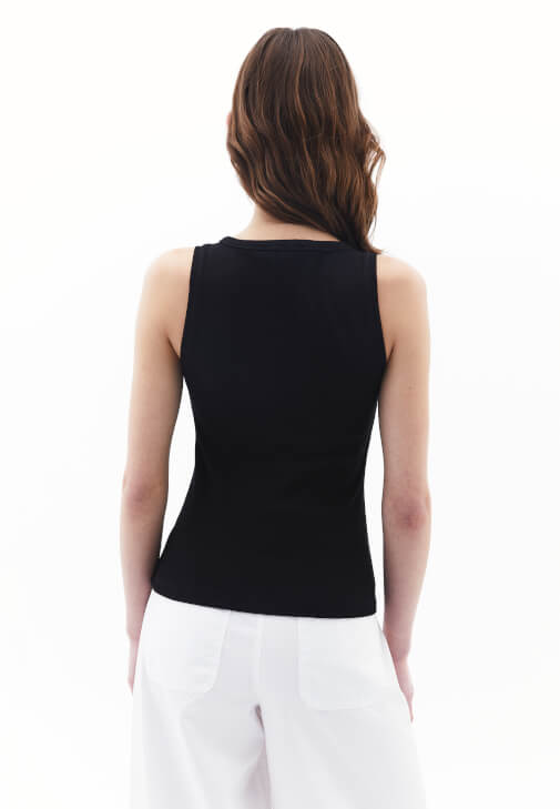 Çıtçıt Detaylı Atlet ve Boyfriend Pantolon Kombini