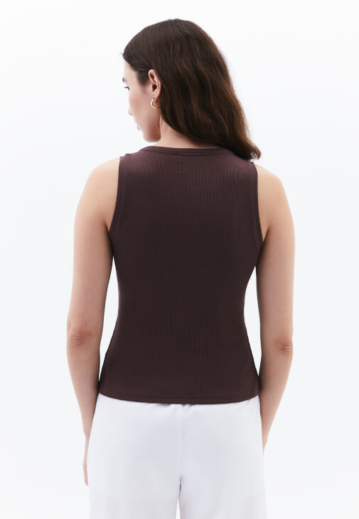 Çıtçıtlı Atlet ve Wide-Leg Pantolon Kombini