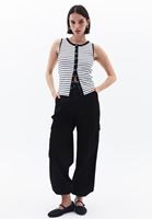 Bayan Beyaz/Siyah Çıtçıt Detaylı Çizgili Atlet