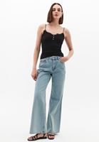 Dantelli Atlet ve Wide-Leg Denim Pantolon Kombini