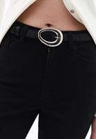 Bayan Siyah Toka Detaylı Kemer