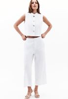 Keten Karışımlı Crop Yelek ve Keten Pantolon Kombini
