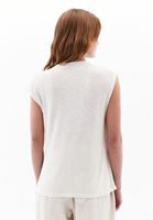 Keten Tokalı Tişört ve Keten Pantolon Kombini