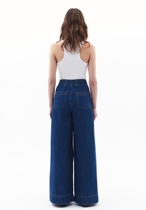 Yüksek Bel Wide-Leg Pantolon ve Bağcıklı Bluz Kombini