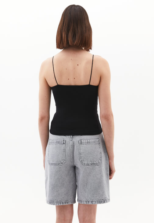 Askılı Atlet ve Bermuda Şort Kombini