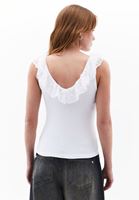 Fırfırlı Atlet ve Barrel-Fit Pantolon Kombini