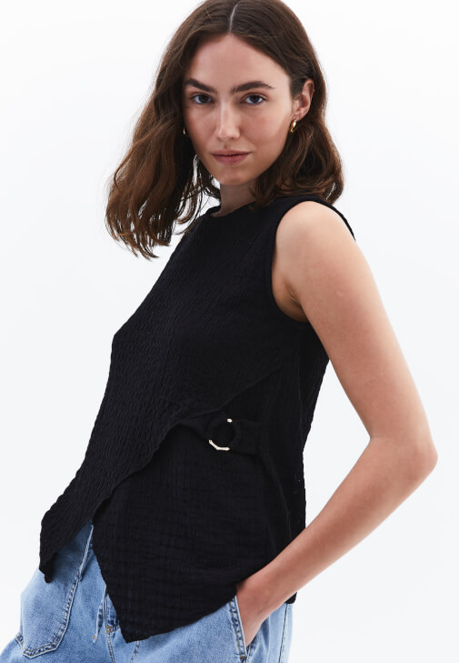 Siyah Modal Aksesuar Detaylı Bluz