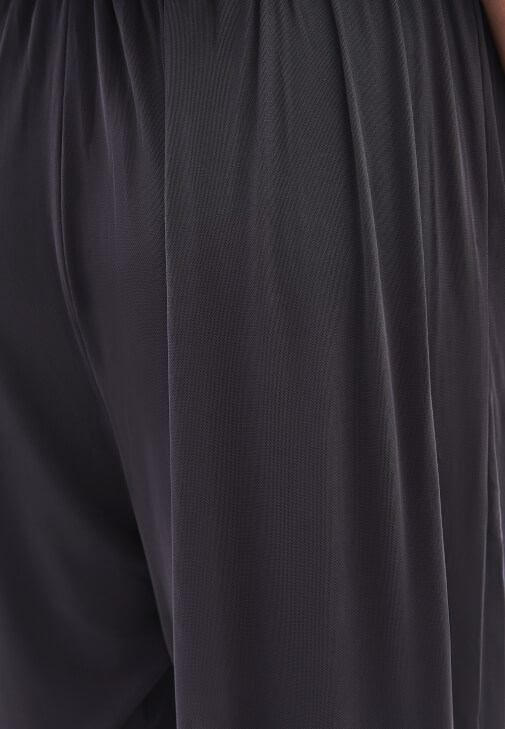 Balon Pantolon ve Tül Bluz Kombini