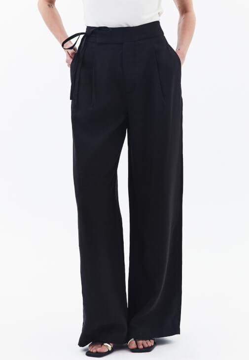 Modal Pantolon ve Büzgülü Bluz Kombini