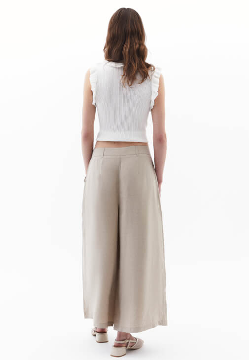 Culotte Pantolon ve Fırfırlı Bluz Kombini